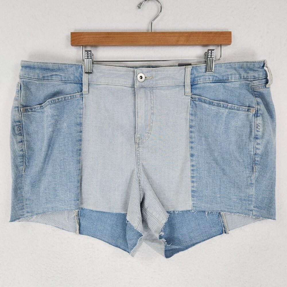 Torrid Shorts Womens 22 Blue Contrast Panel Distressed Denim Raw Hem Jean NEW